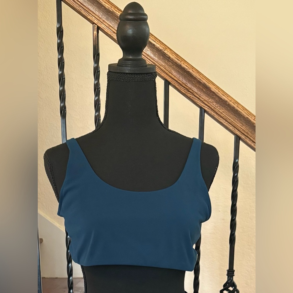 Vuori Sports Bra - Picture 2 of 7